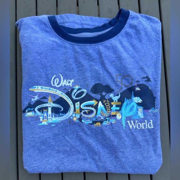 Disney 50th Anniversary Celebration Y XL t-shirt. Excellent condition! - Picture 2 of 4